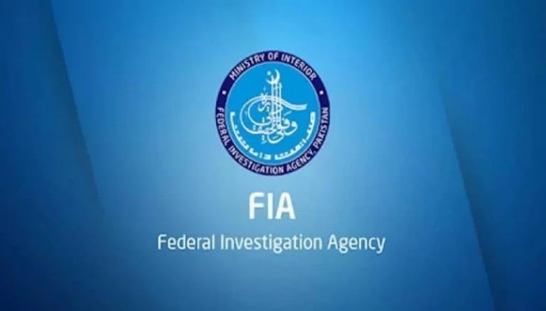2025 میں ایف آئی اے کا بڑا کریک ڈاؤن، انسانی اسمگلنگ روکنے کیلئے 39 ہزار سے زائد مسافر آف لوڈ