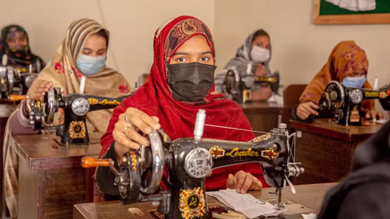 بلوچستان میں نوجوانوں کے لیے فنی تربیتی پروگرام کا آغاز، کوئٹہ میں 720 سے زائد افراد کو ہنر سکھانے کا ہدف
